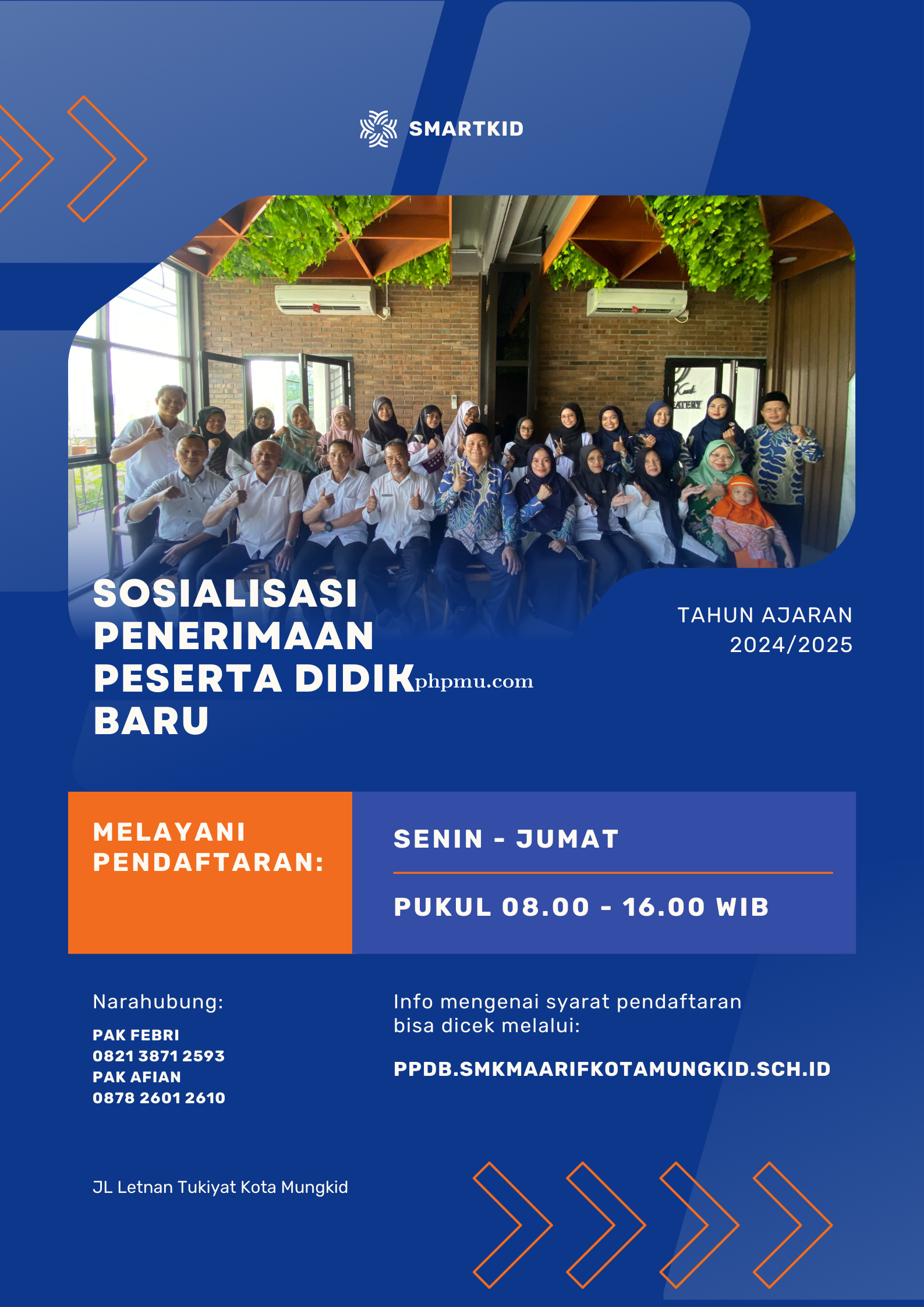Poster_PPDB_Sekolah_SMP_Modern_Geometri_Foto_Pelajar_Biru_Muda_Oranye.png